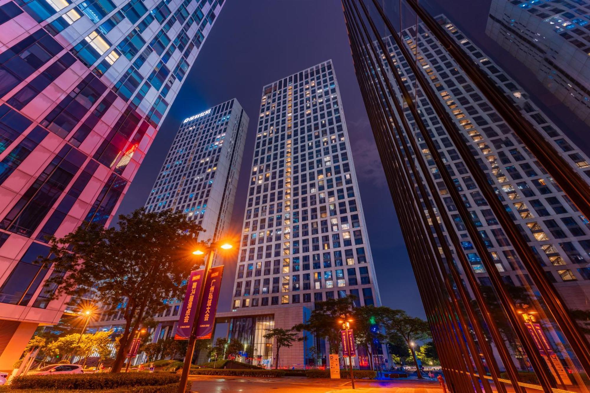 Yicheng Pazhou Poly World Trade Centre Apartment Гуанчжоу Экстерьер фото